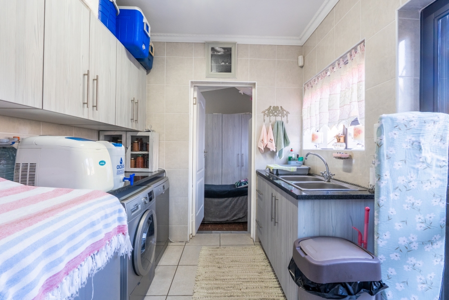 3 Bedroom Property for Sale in Island View Western Cape